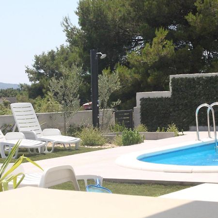 Villa Marta 3 Bedrooms, 2 Baths And Pool Kaštel Štafilić Kültér fotó