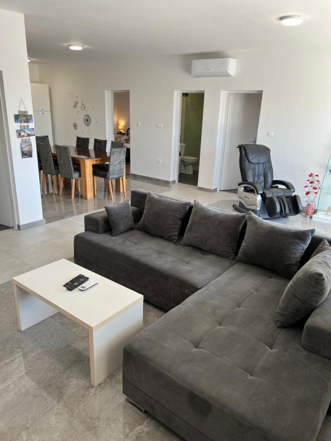 Villa Marta 3 Bedrooms, 2 Baths And Pool Kaštel Štafilić Kültér fotó