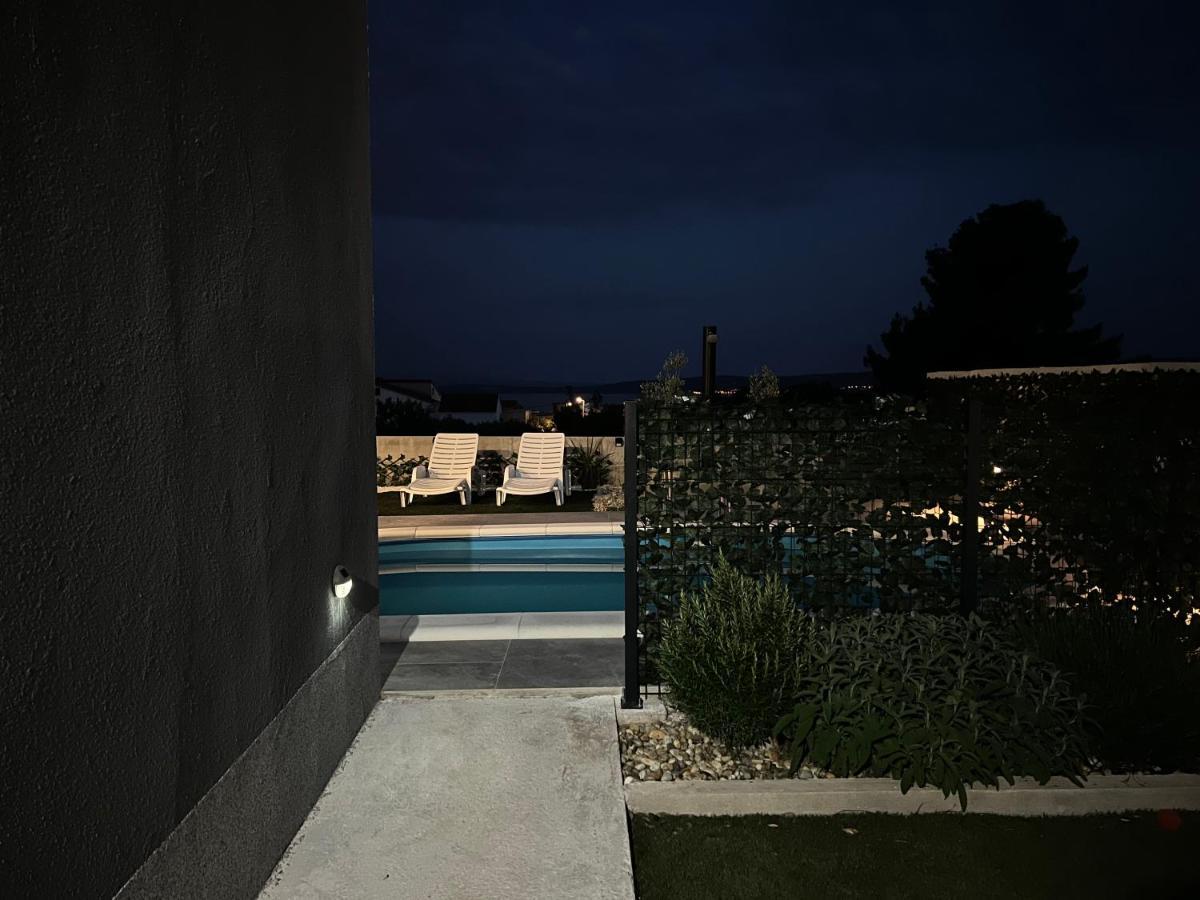 Villa Marta 3 Bedrooms, 2 Baths And Pool Kaštel Štafilić Kültér fotó